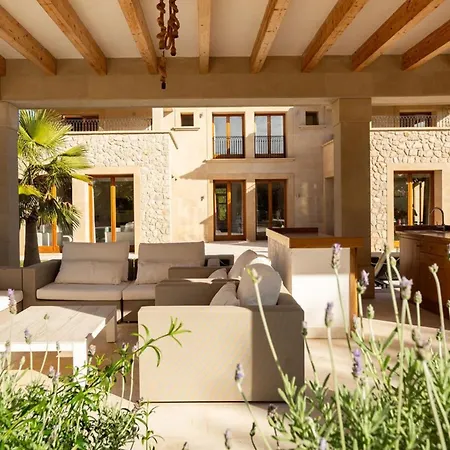 Luxury Villa *