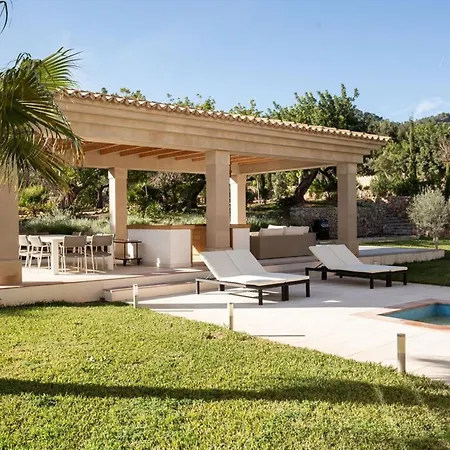 Luxury Villa *